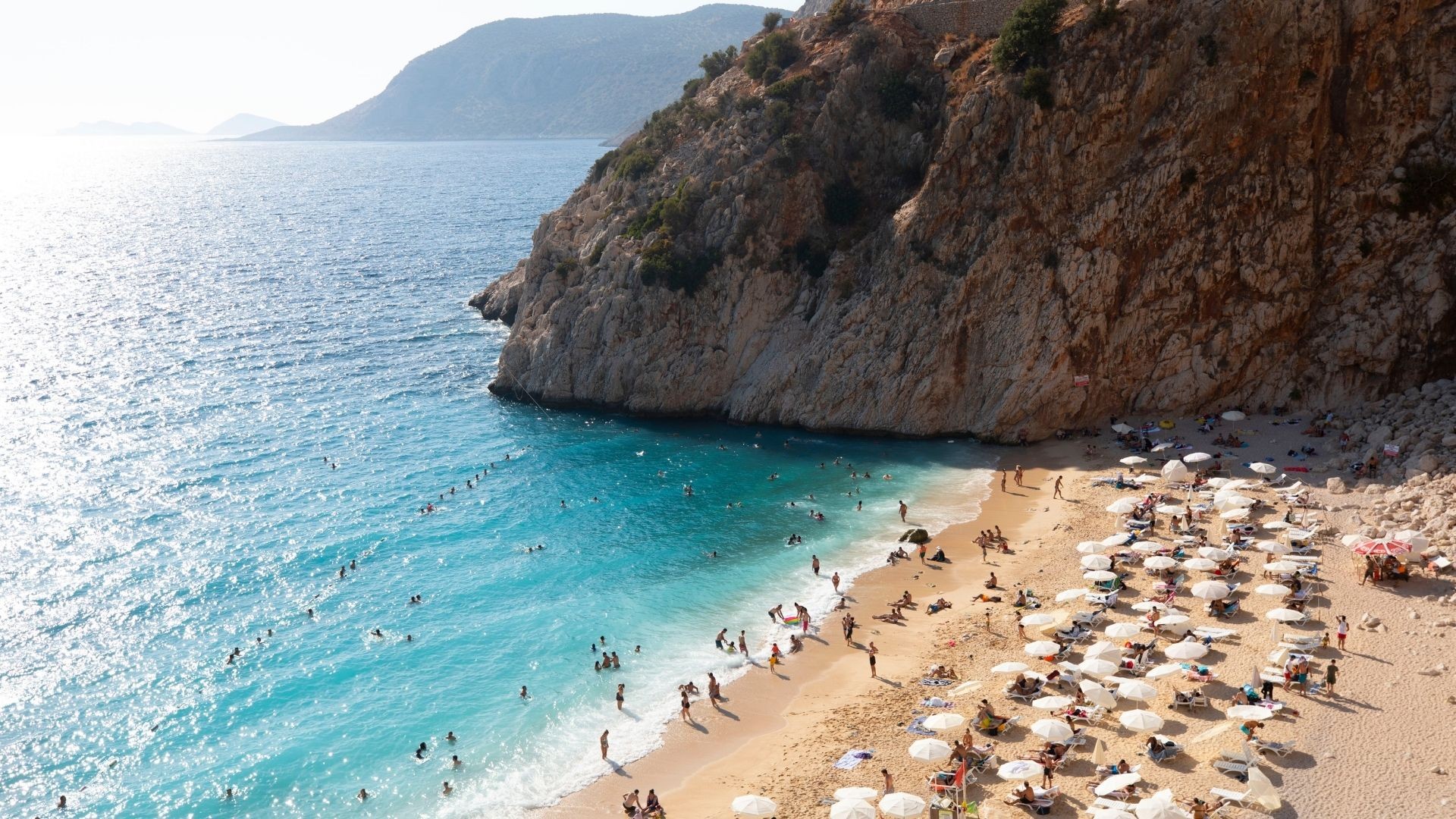 Antalya'ya Gelen Yabancı Turist Sayısı 2 Milyona Yaklaştı